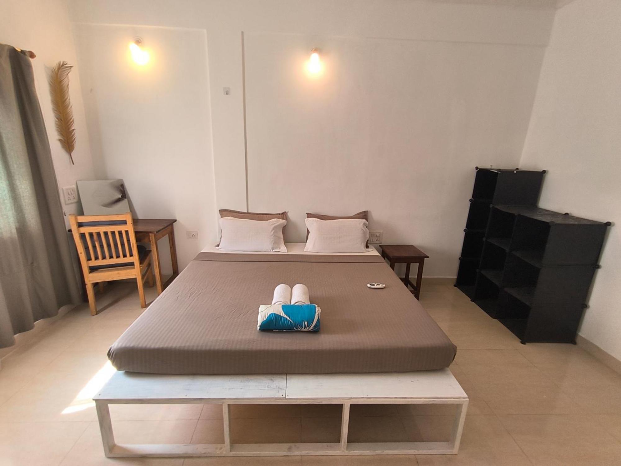 J-House, Spacious Apartments With Balconies, Thalassa 1Min Away Siolim Exterior photo